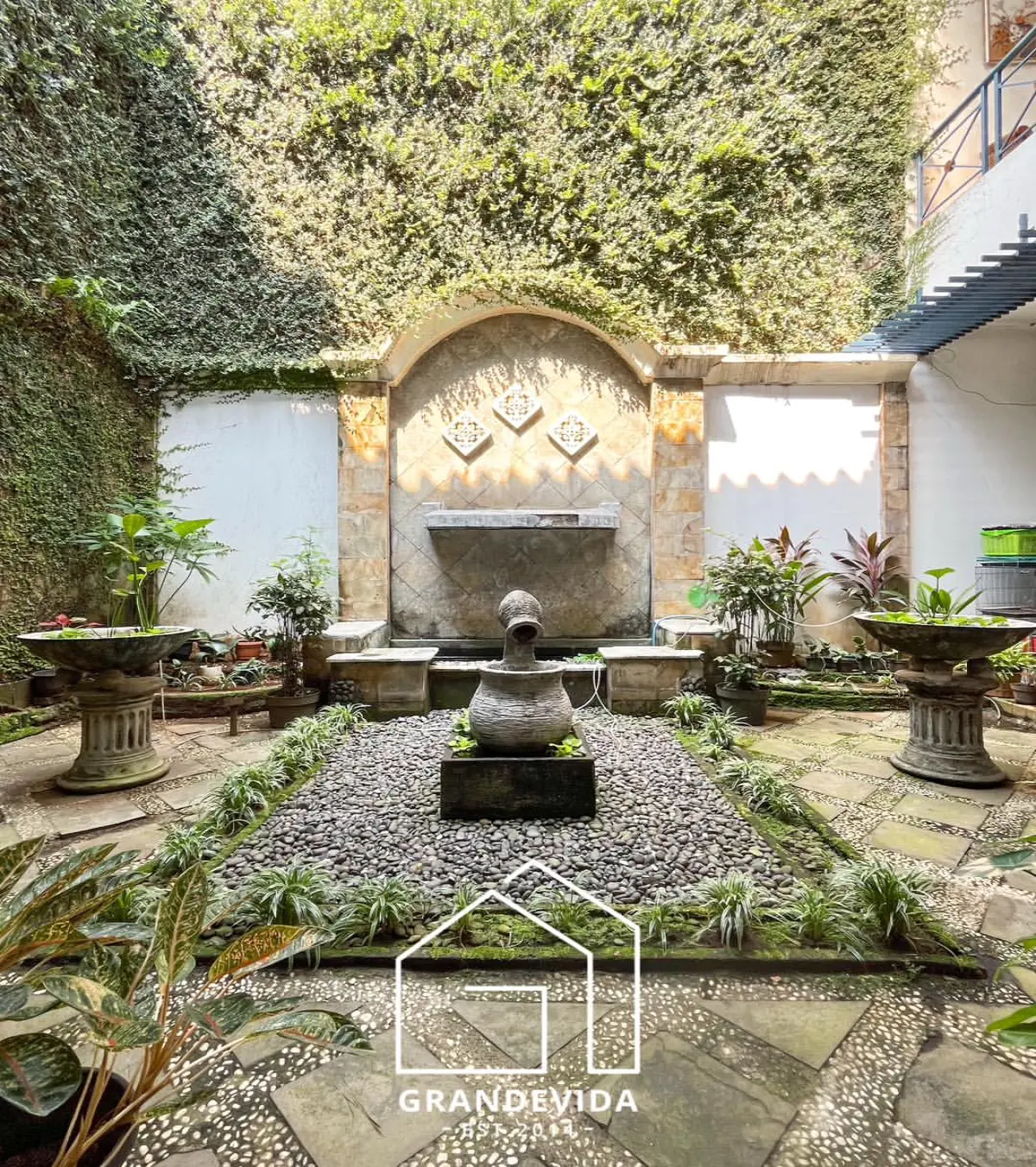 Rumah dijual di Kebayoran Baru Jakarta Selatan - Rumah Dijual Cisanggiri Kebayoran Baru Jakarta Selatan (tampak samping)