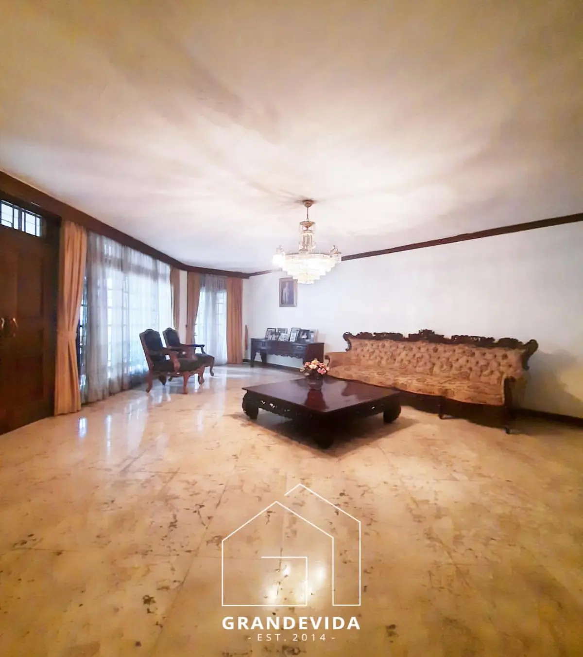 Rumah dijual di Kebayoran Baru Jakarta Selatan - Dijual Cepat! Rumah Strategis di Sungai Sambas, Kebayoran Baru (tampak samping)