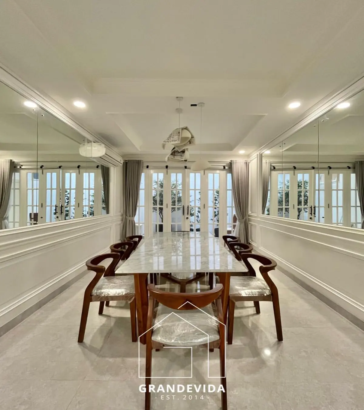 Rumah dijual di Kebayoran Baru Jakarta Selatan - Cibulan Kebayoran Baru Rumah Terawat Dijual, Harga Bersaing! (tampak samping)