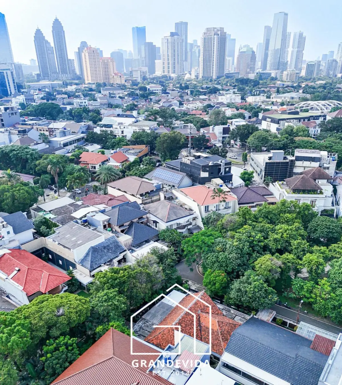 Rumah dijual di Kebayoran Baru Jakarta Selatan - Rumah dijual Cibeber Kebayoran Baru (tampak samping)