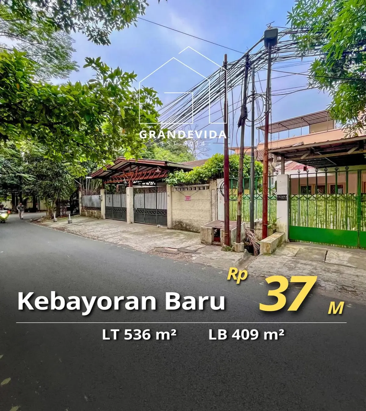 Rumah dijual di Kebayoran Baru Jakarta Selatan - Rumah Dijual Kebayoran Baru Posisi Hook Dekat Senopati (tampak depan)