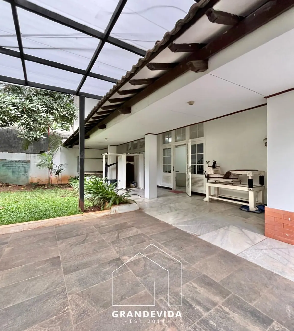 Rumah dijual di Kebayoran Baru Jakarta Selatan - Rumah Dijual Taman Senjaya Kebayoran Baru (ruang tamu)