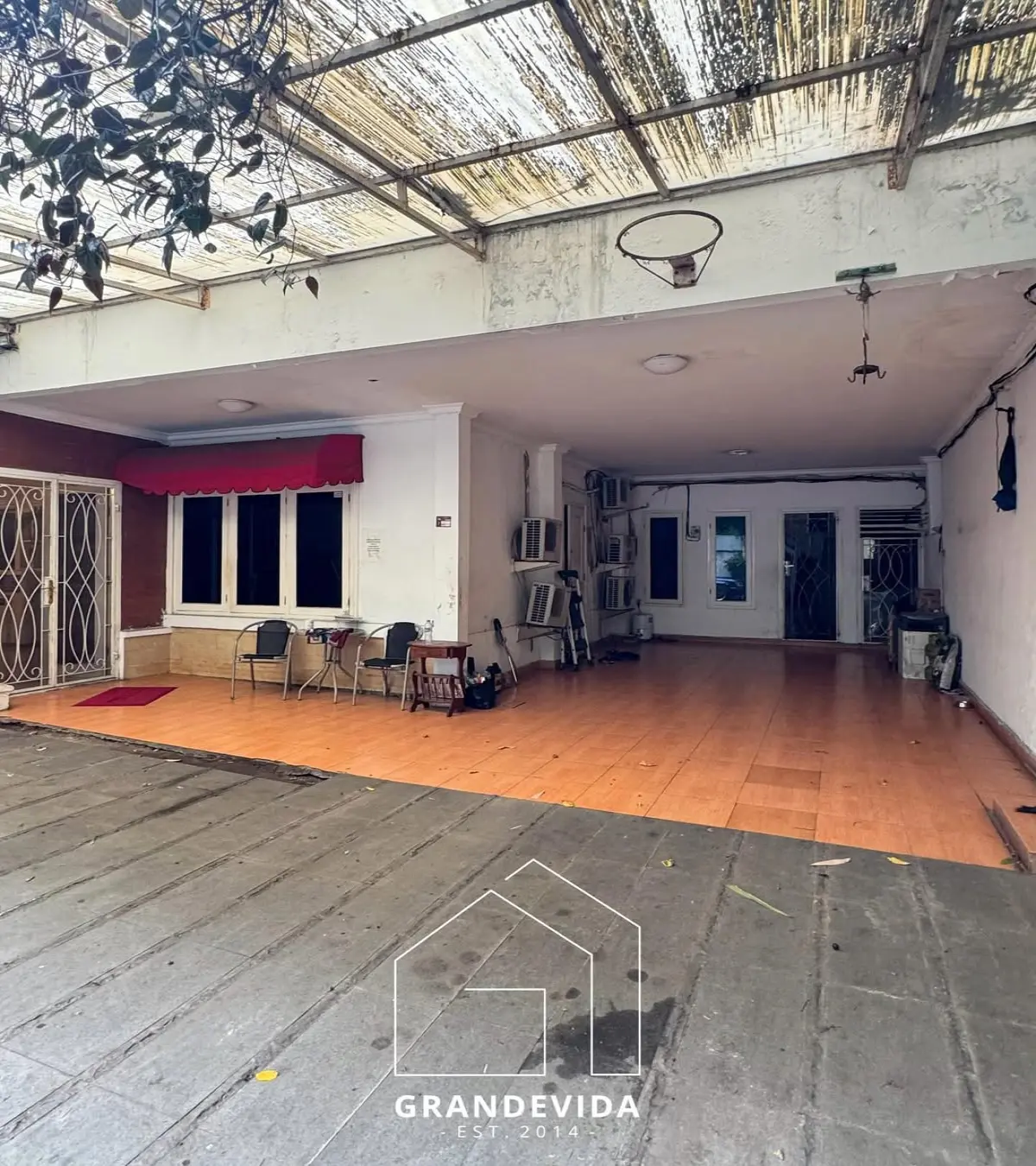 Rumah dijual di Kebayoran Baru Jakarta Selatan - Rumah Dijual di Raden Patah Kebayoran Baru Jakarta Selatan (tampak samping)