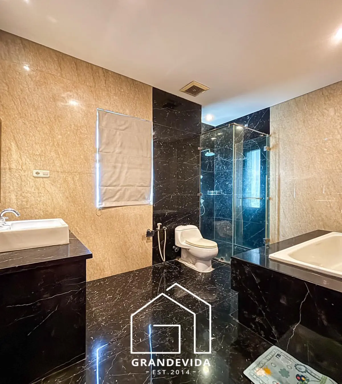 Rumah dijual di Pejaten Jakarta Selatan - Rumah Dijual Pejaten Jakarta Selatan dalam Townhouse Mewah (kamar tidur)