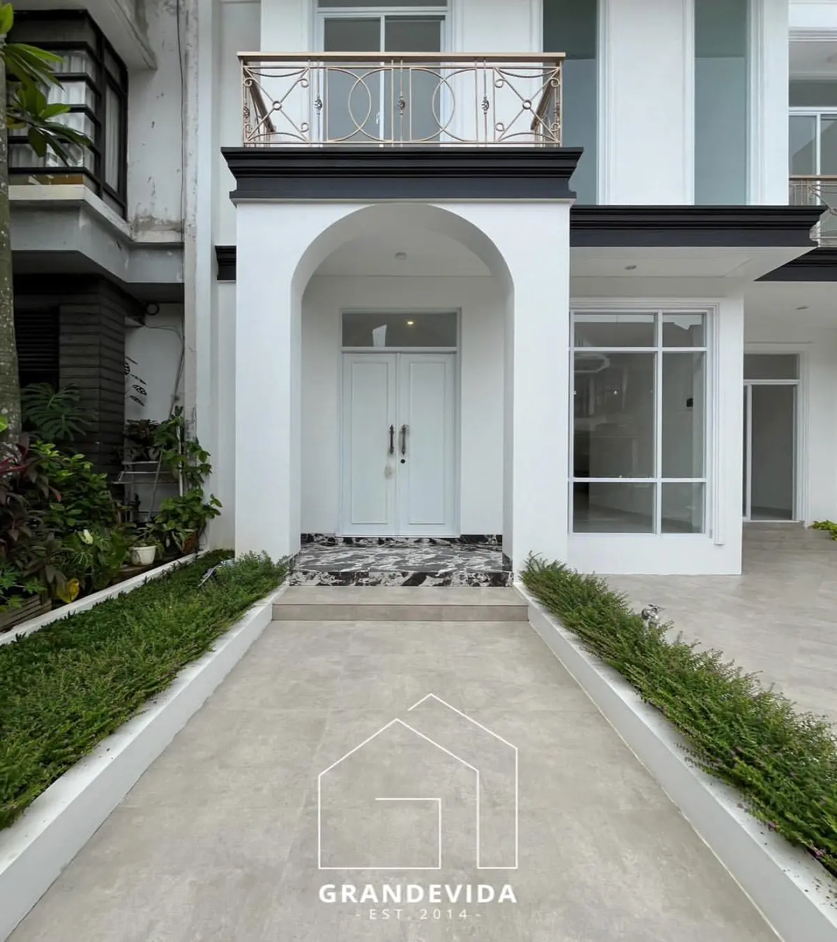 Rumah dijual di Bintaro Jaya Tangerang Selatan - Rumah Baru Bintaro jaya Tangerang Selatan Dalam Komplek (tampak samping)
