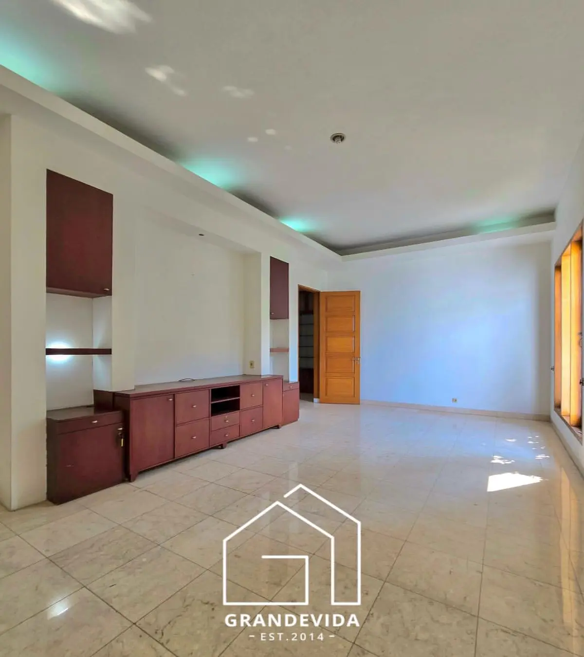 Rumah dijual di Kebayoran Baru Jakarta Selatan - Rumah Dijual Cipete Jakarta Selatan - Private Pool Halaman Luas (kamar mandi)