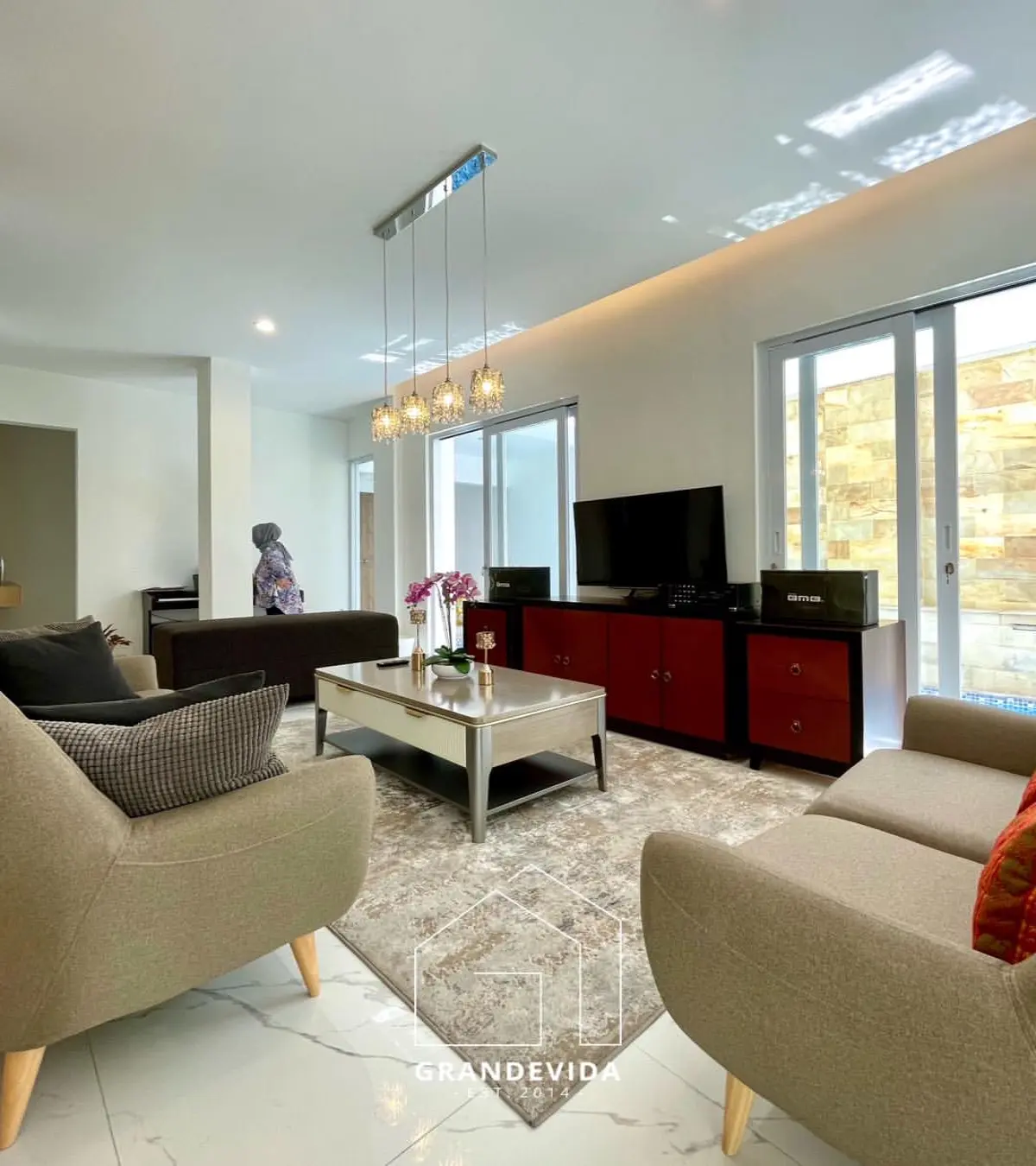 Rumah dijual di Cilandak Jakarta Selatan - Rumah Dijual Paso Cilandak Fully Furnished (tampak samping)