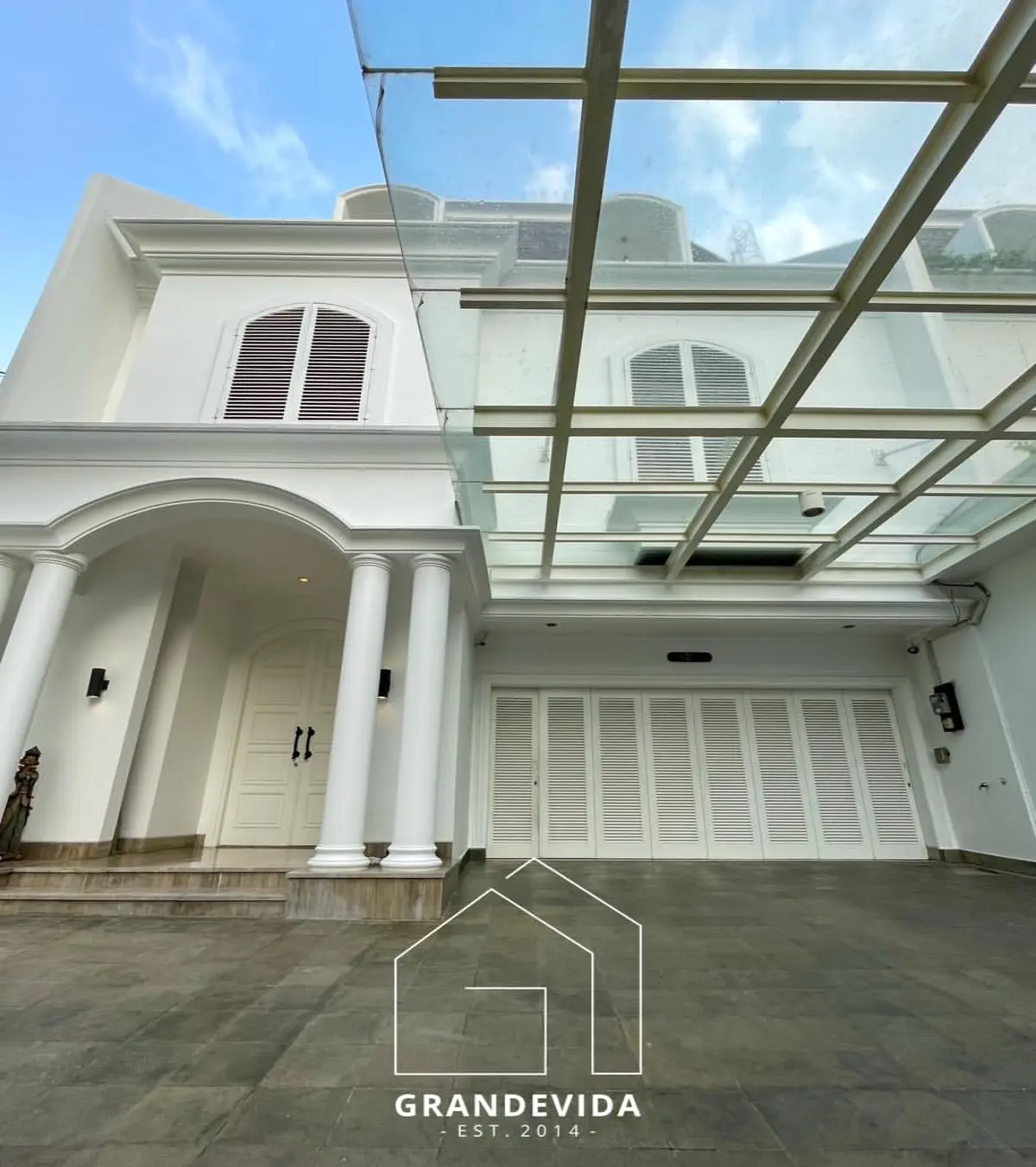 Rumah dijual di Kebayoran Baru Jakarta Selatan - Rumah Dijual Tirtayasa Kebayoran Baru Jakarta Selatan Lokasi Premium (tampak samping)