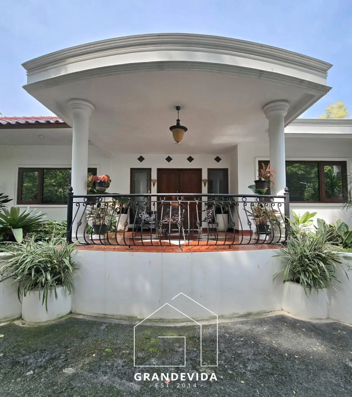 Rumah dijual di Kebayoran Baru Jakarta Selatan - Rumah Dijual Darmawangsa Kebayoran Baru Jakarta Selatan (tampak samping)