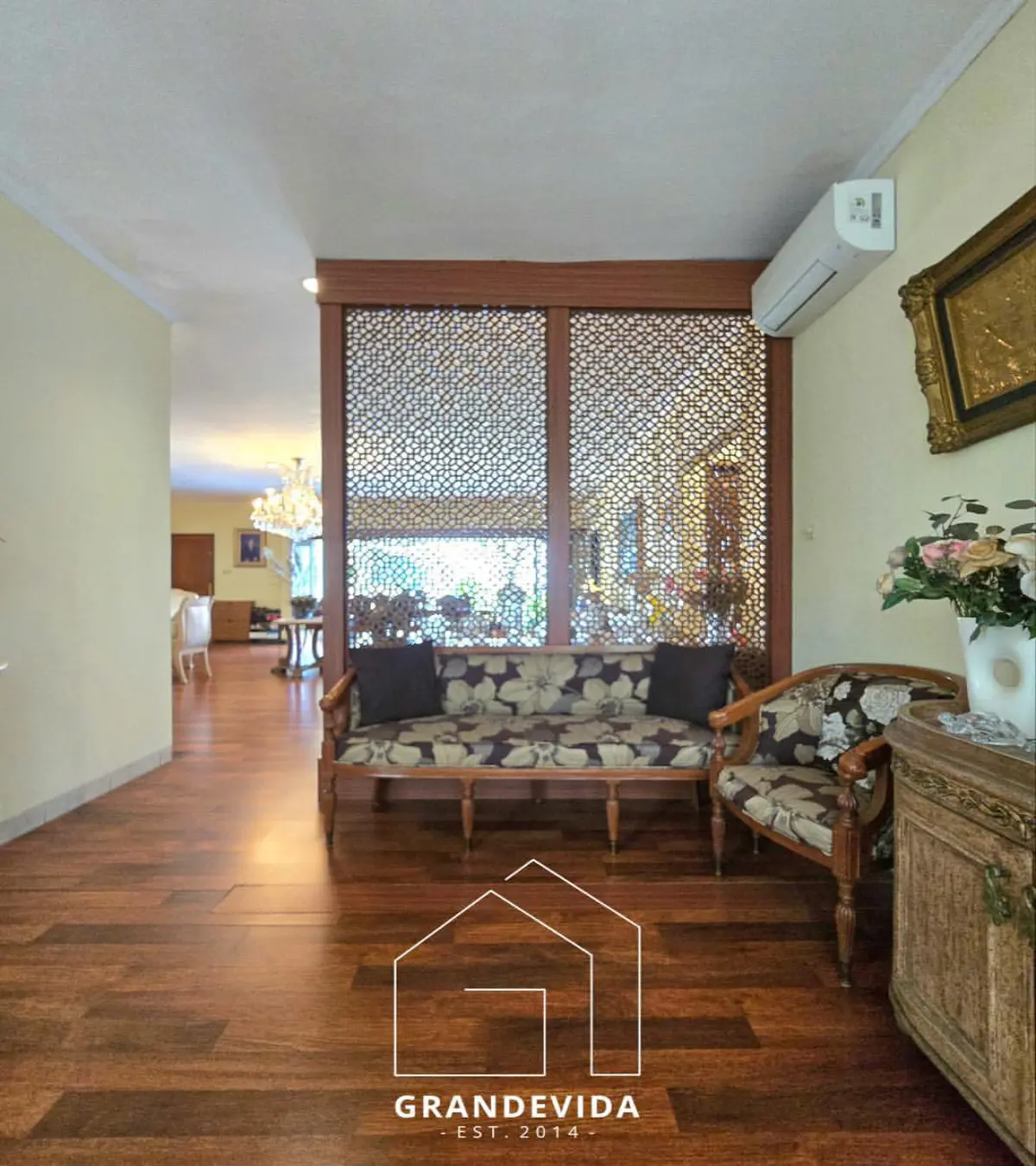 Rumah dijual di Kebayoran Baru Jakarta Selatan - Rumah Dijual Darmawangsa Kebayoran Baru Jakarta Selatan (ruang tamu)