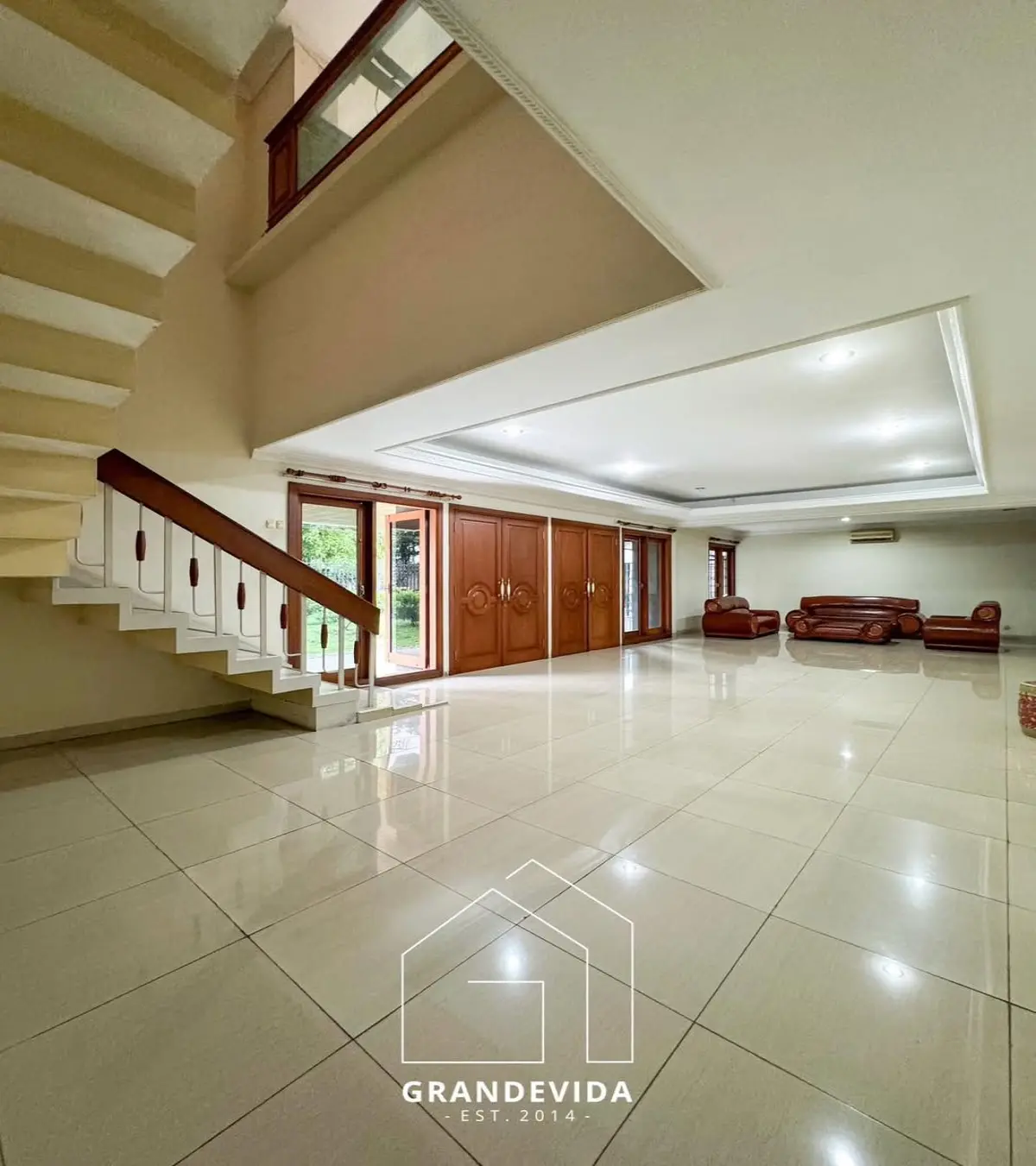 Rumah dijual di Kebayoran Baru Jakarta Selatan - Rumah Dijual Iskandarsyah Kebayoran Baru Jakarta Selatan (ruang tamu)