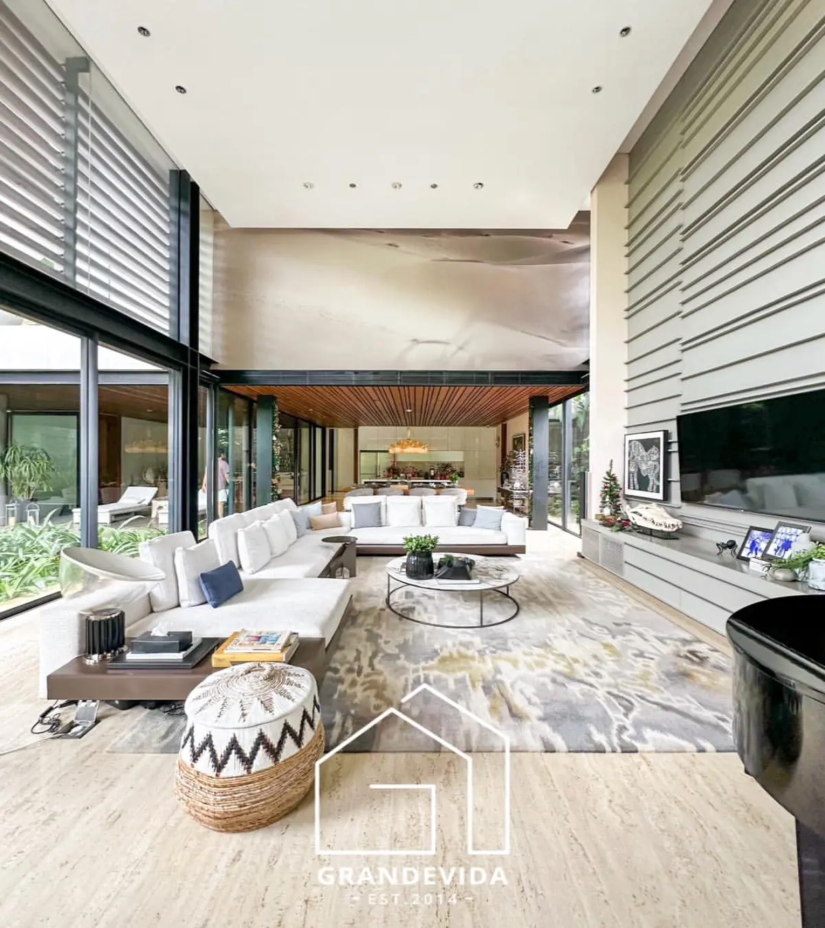 Rumah dijual di Kebayoran Baru Jakarta Selatan - Jual Rumah Kebayoran Baru - Prime Lokasi (tampak samping)