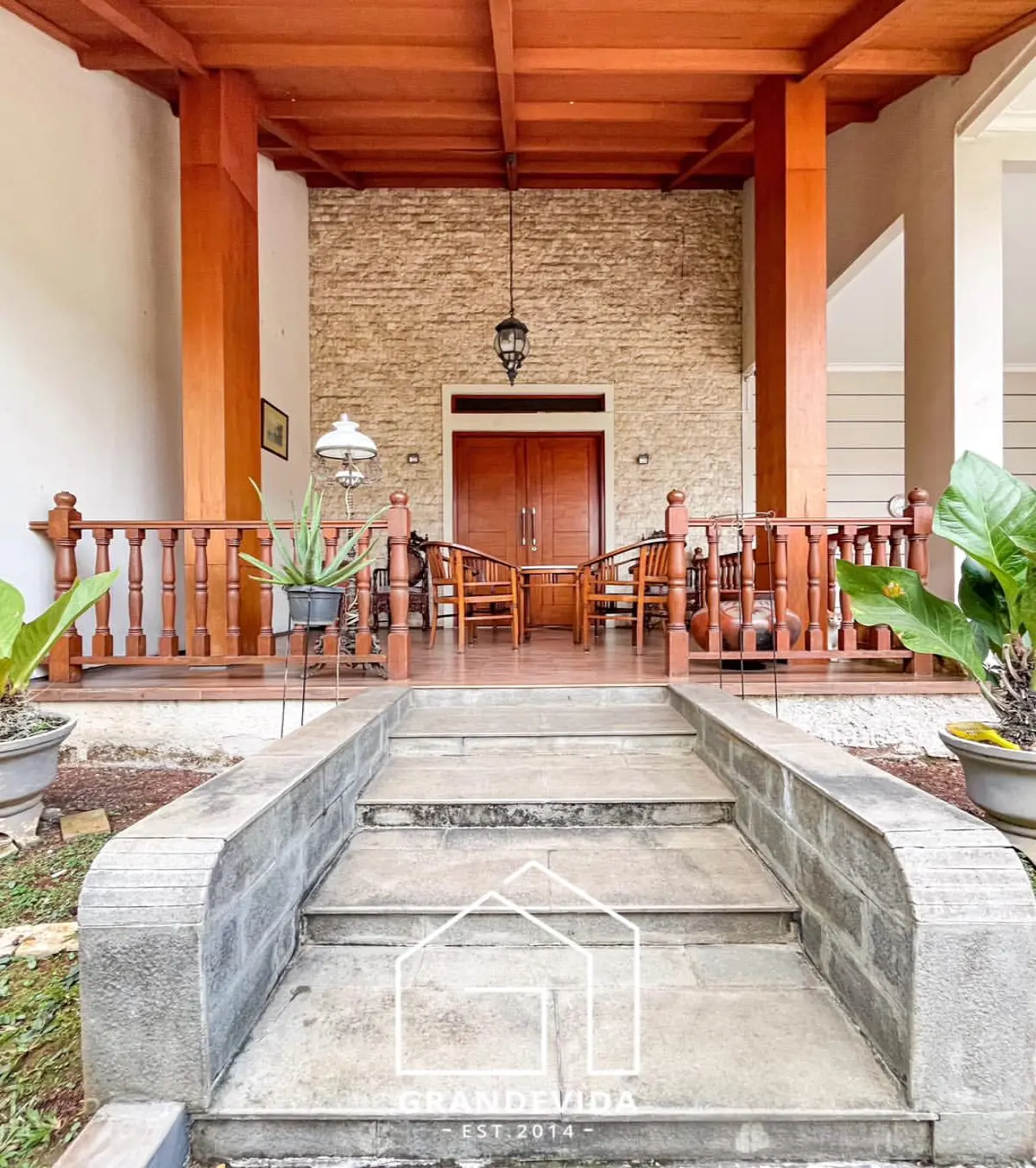 Rumah dijual di Fatmawati Jakarta Selatan - Rumah Dijual di Fatmawati (tampak samping)
