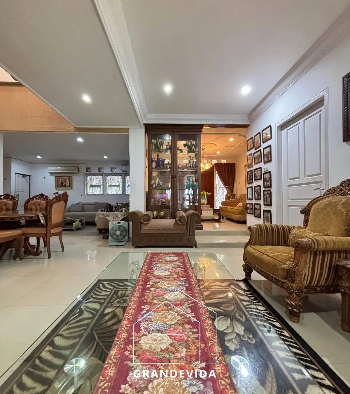 Rumah dijual di Tanjung Barat Jakarta Selatan - Rumah Dijual di Tanjung Barat (ruang tamu)