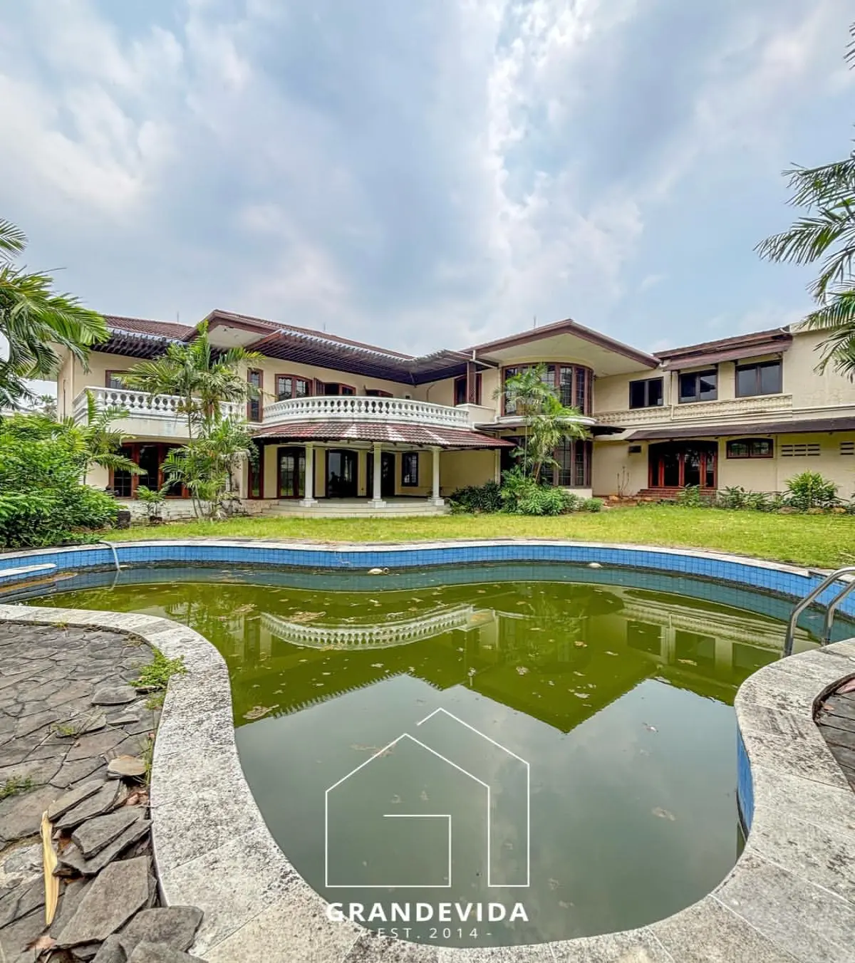 Rumah Dijual di Bukit Golf Pondok Indah Rumah Mewah Lokasi Terbaik