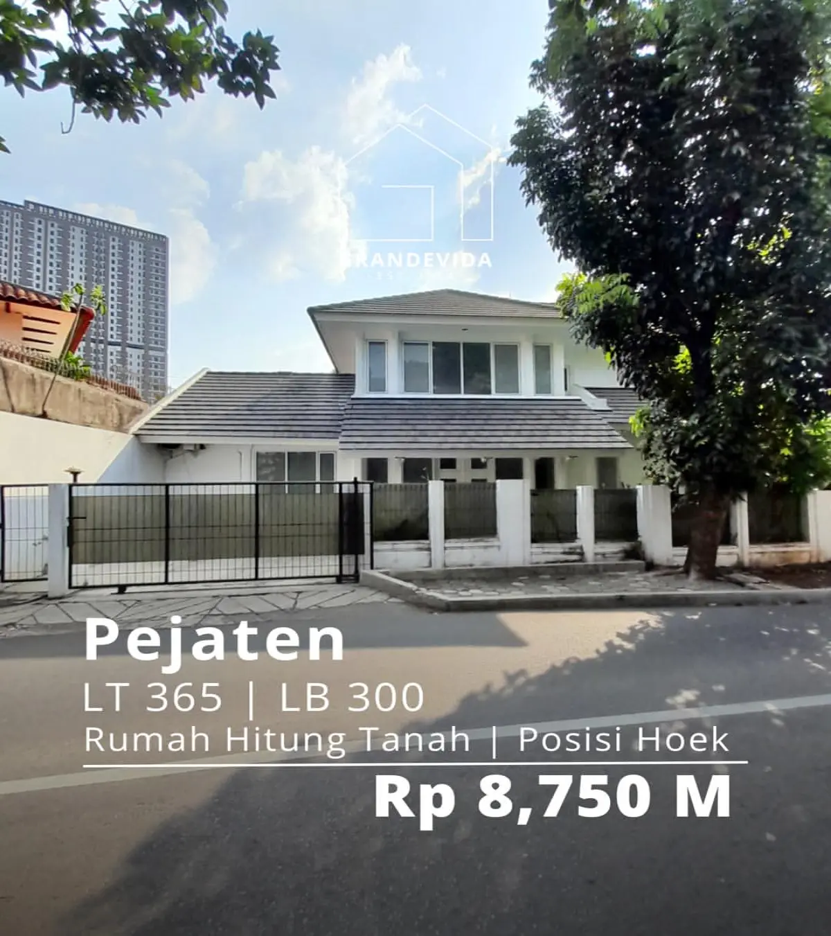 Rumah dijual di Pejaten Jakarta Selatan - Rumah Dijual di Pejaten Posisi Hoek Siap Huni