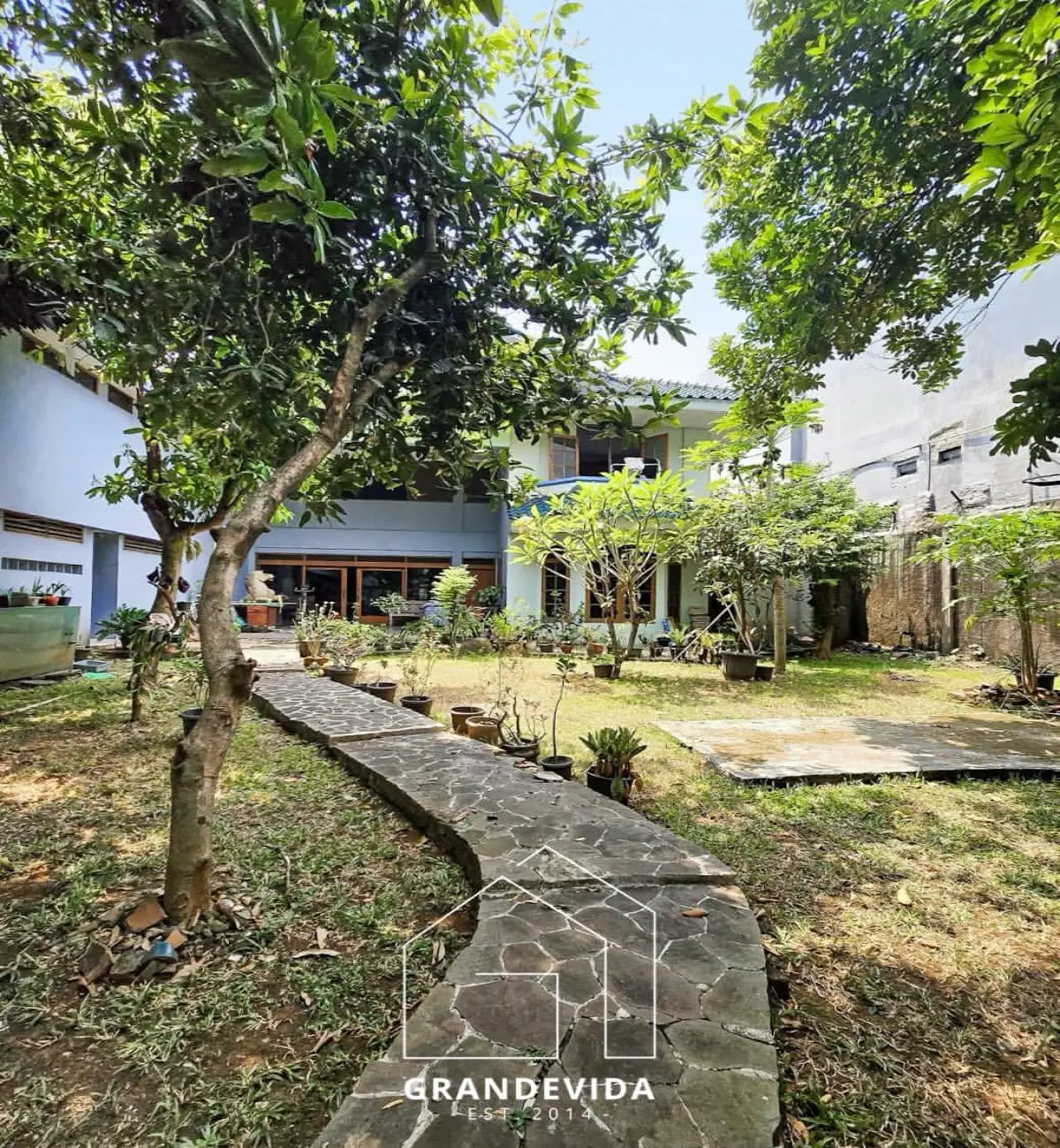 Jual Rumah Asem Cipete Siap Huni Lokasi Terbaik