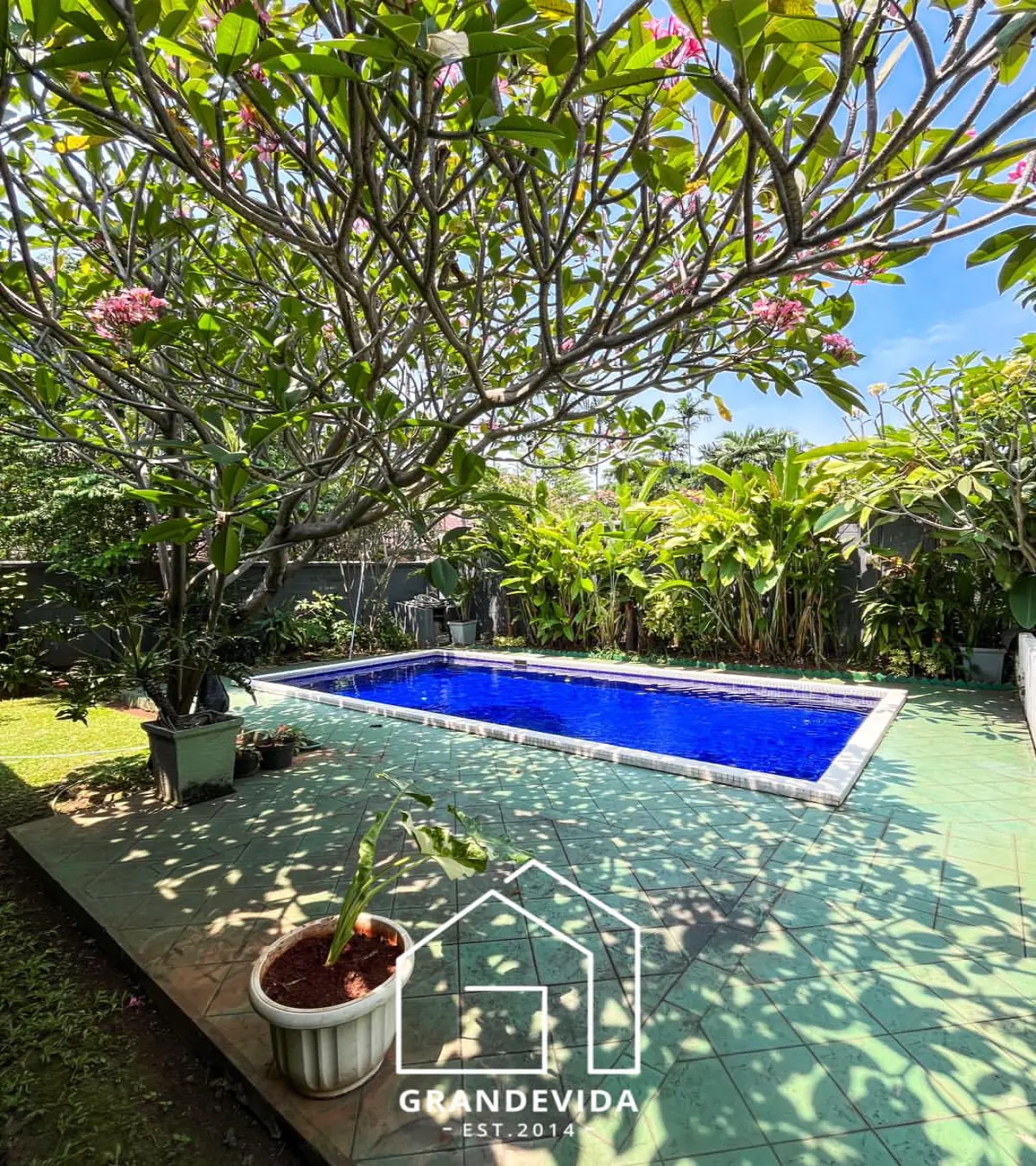 Jual Rumah Kemang Jakarta Selatan Lingkungan Komplek Tenang