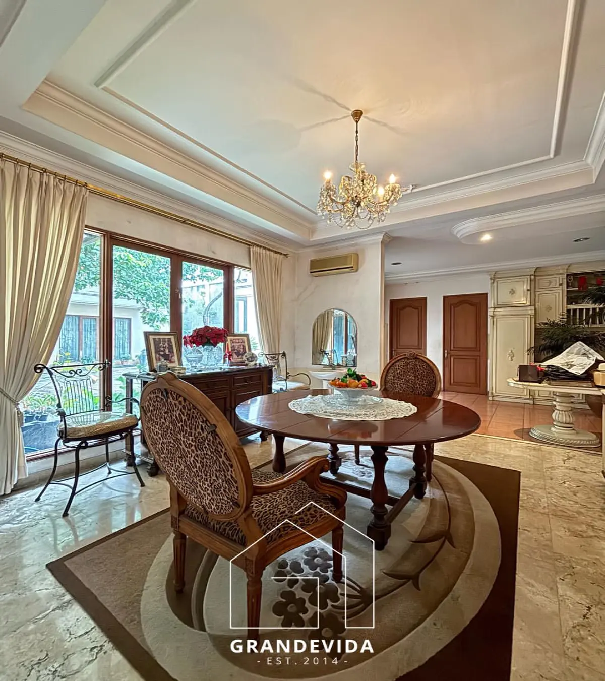 Rumah dijual di Pondok indah Jakarta Selatan - Jual Rumah Sekolah Duta Pondok Indah Siap Huni