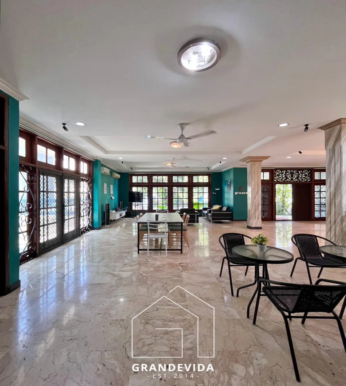 Rumah dijual di Pondok indah Jakarta Selatan - Jual Rumah Bukit Hijau Pondok Indah Lokasi Premium Asri