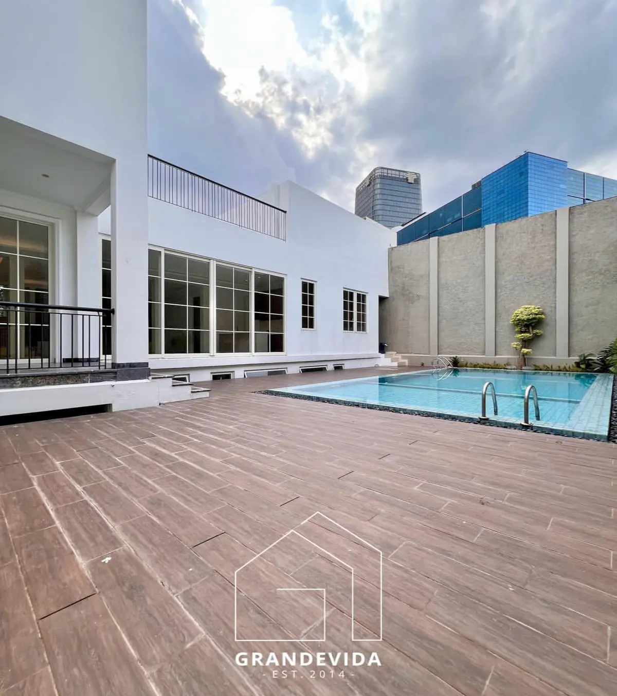 Rumah Dijual Taman Patra Kuningan Siap Huni