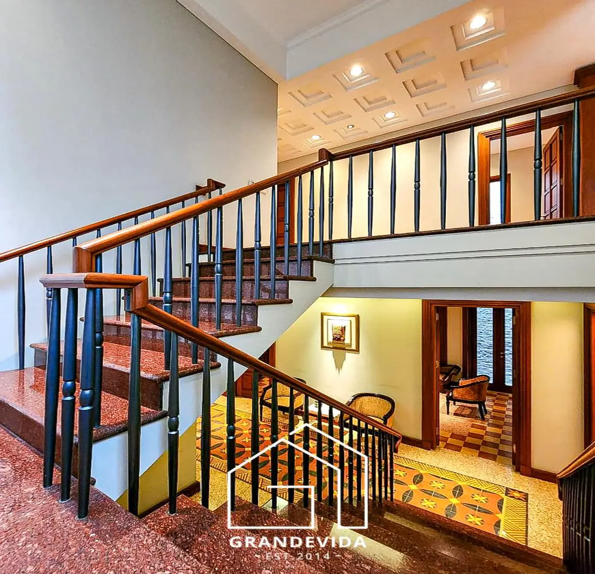 Rumah Mewah Siap Huni di Menteng Dijual