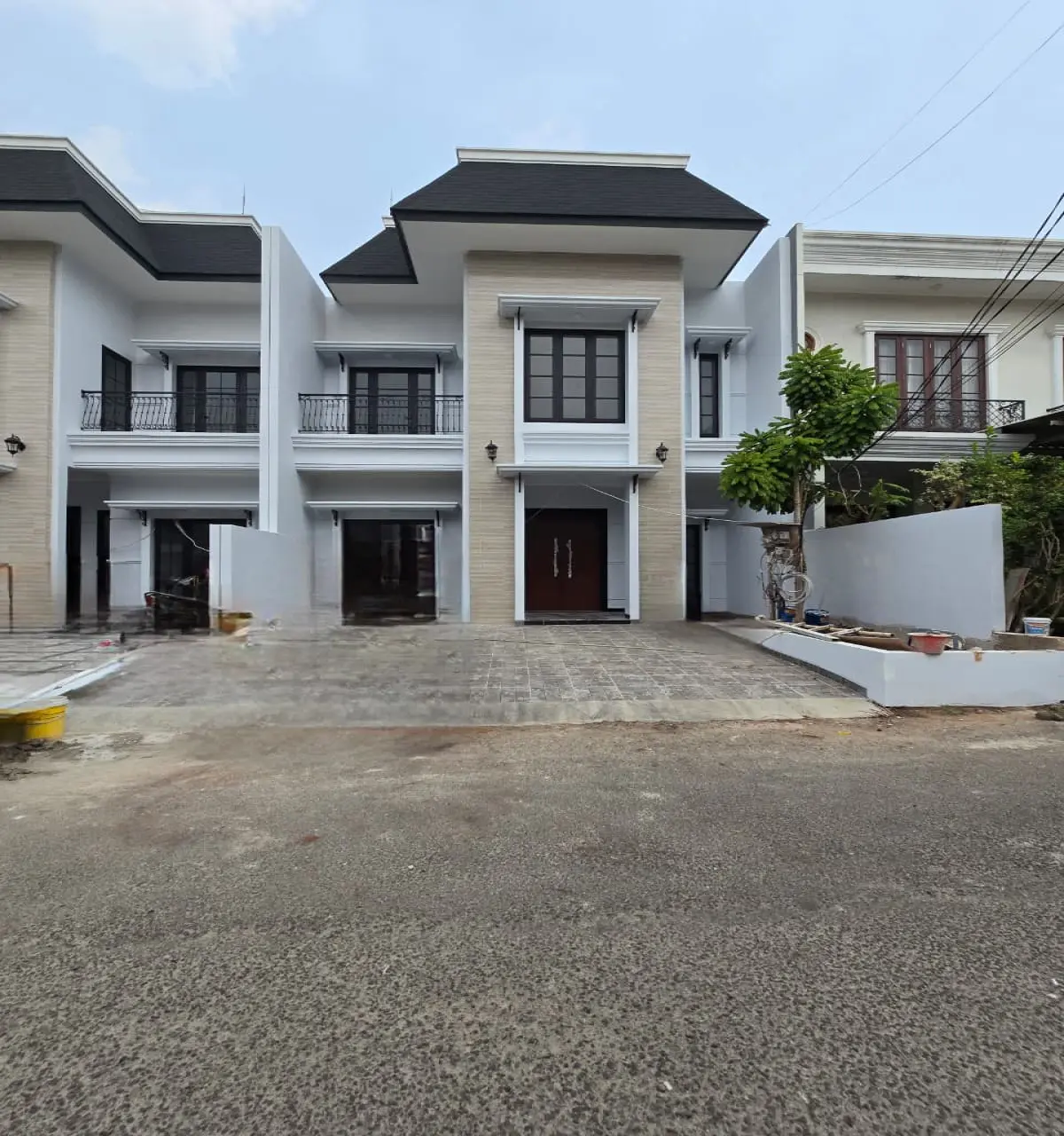 Rumah Baru Di dalam Komplek Lebak Bulus Jakarta Selatan