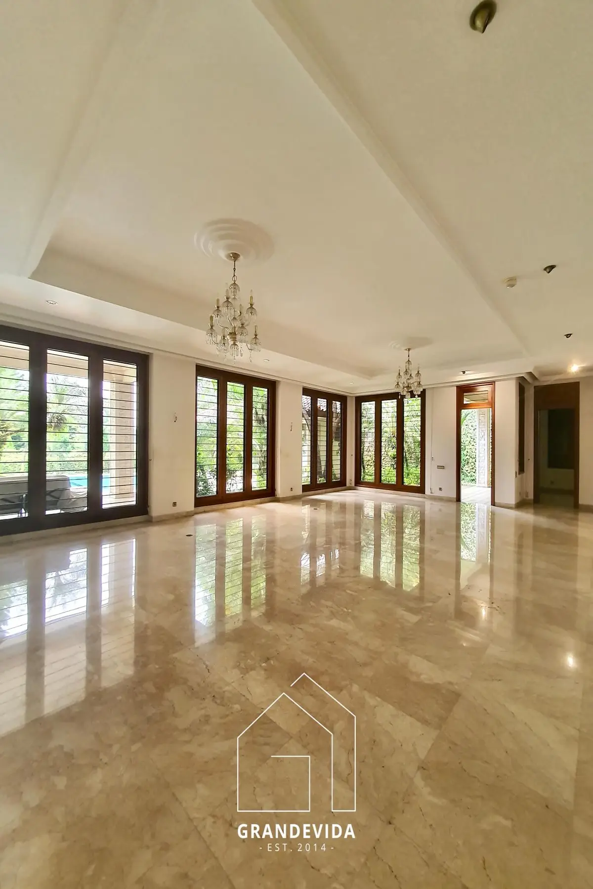 Rumah Dijual Sekolah Kencana Pondok Indah View Lapangan Golf