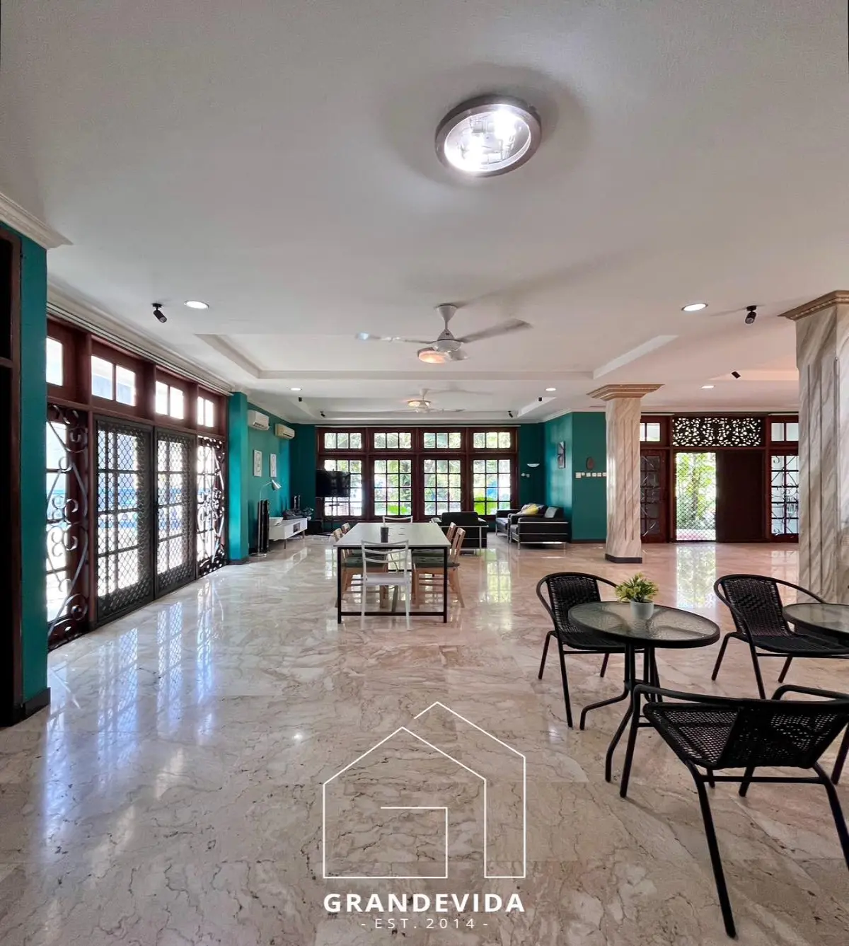 Rumah Dijual Bukit Hijau Pondok Indah Posisi Hook