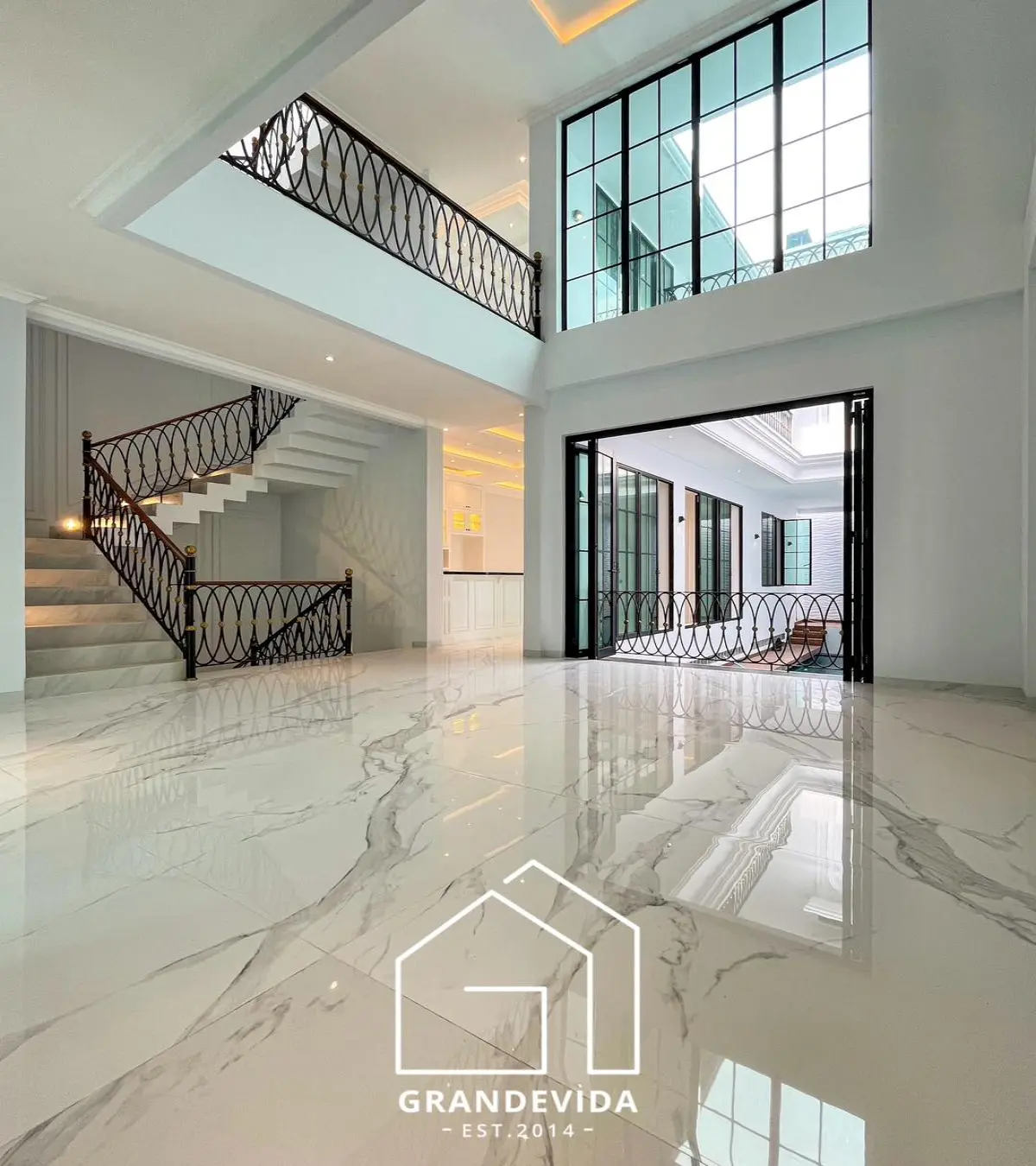 Rumah Brand New Dijual di Cilandak Jakarta Selatan – Modern Classic, Private Pool, LT 287 m²