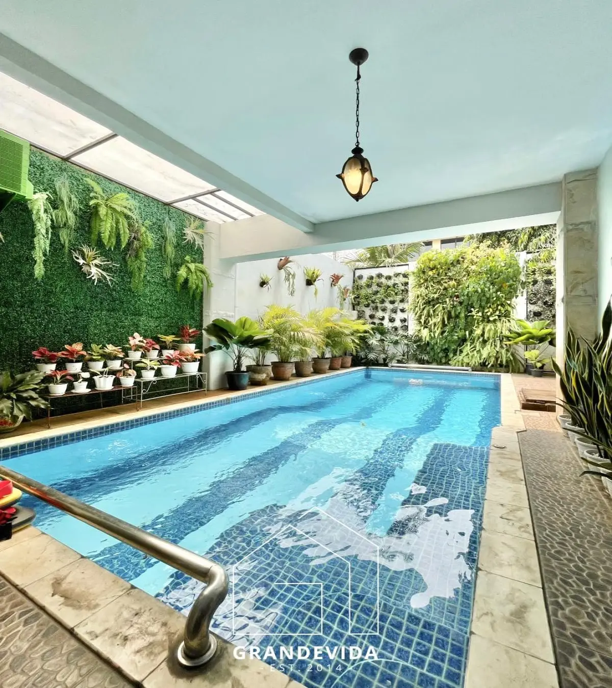 Rumah Dijual di Lebak Bulus Jakarta Selatan – LT 473 m², Private Pool, Posisi Hoek, SHM
