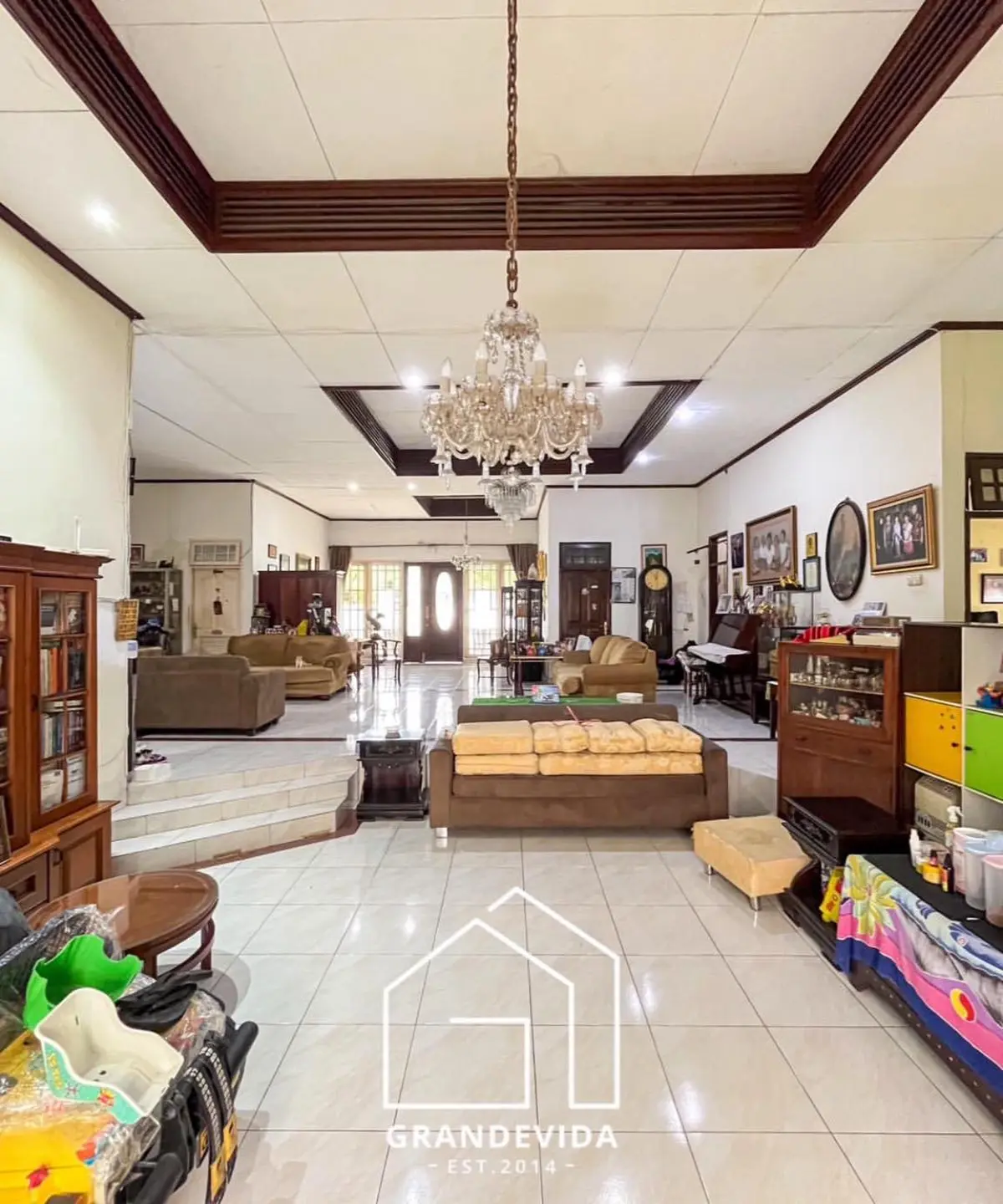 Rumah Dijual Lebak Bulus Jakarta Selatan – LT 752 m², Posisi Hook, Depan Taman, SHM