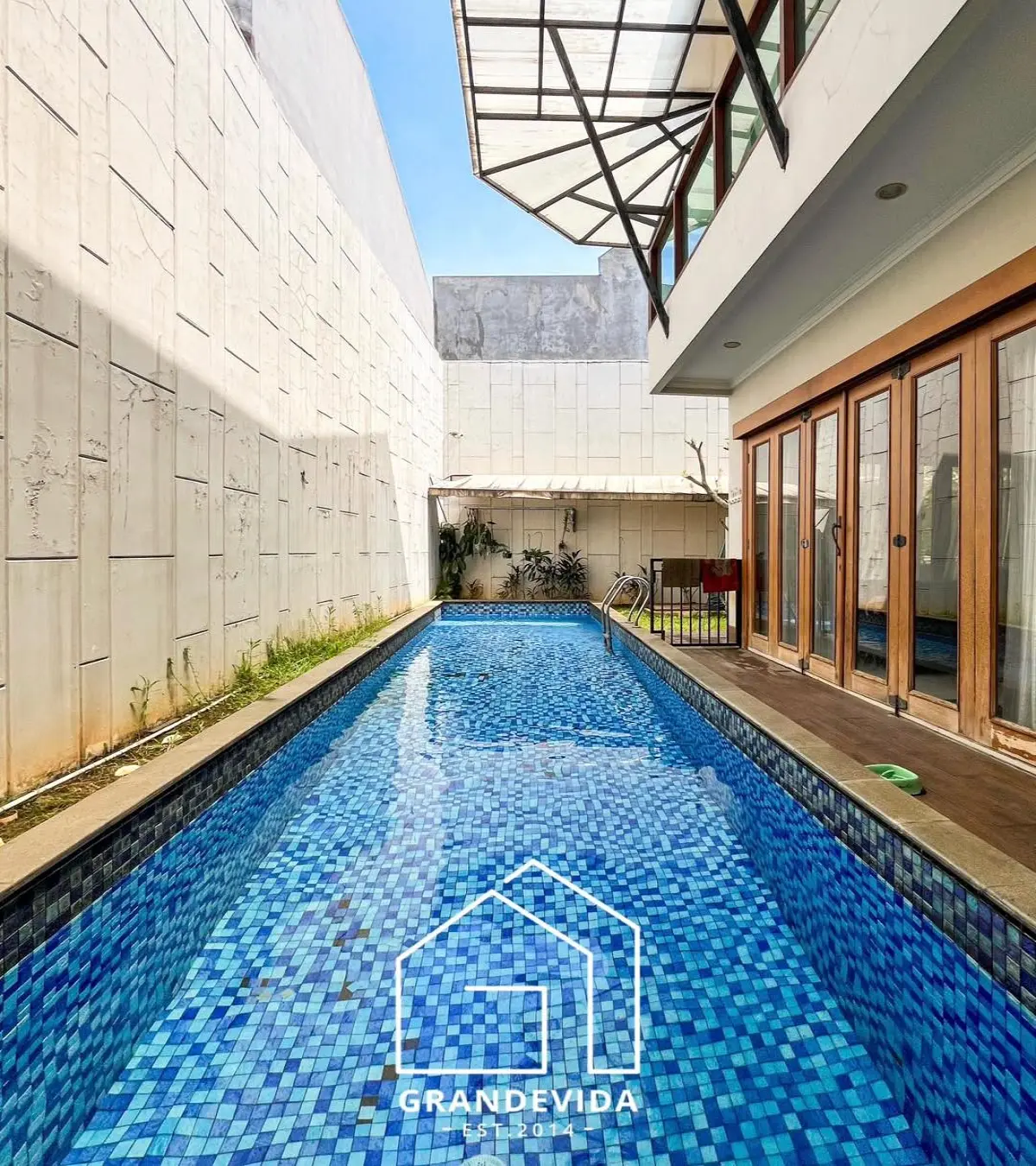 Rumah Dijual Lebak Bulus Jakarta Selatan – Private Pool, LT 325 m², Dekat Tol TB Simatupang