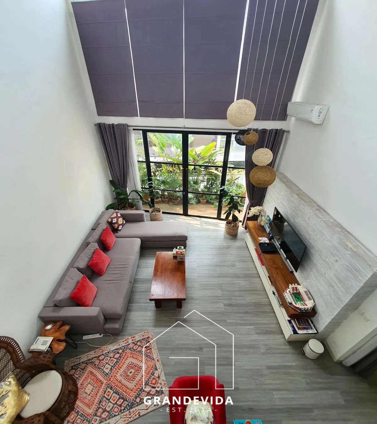Rumah Townhouse Dijual Pondok Pinang – Full Furnished, 3 Lantai, LB 290 m², SHM