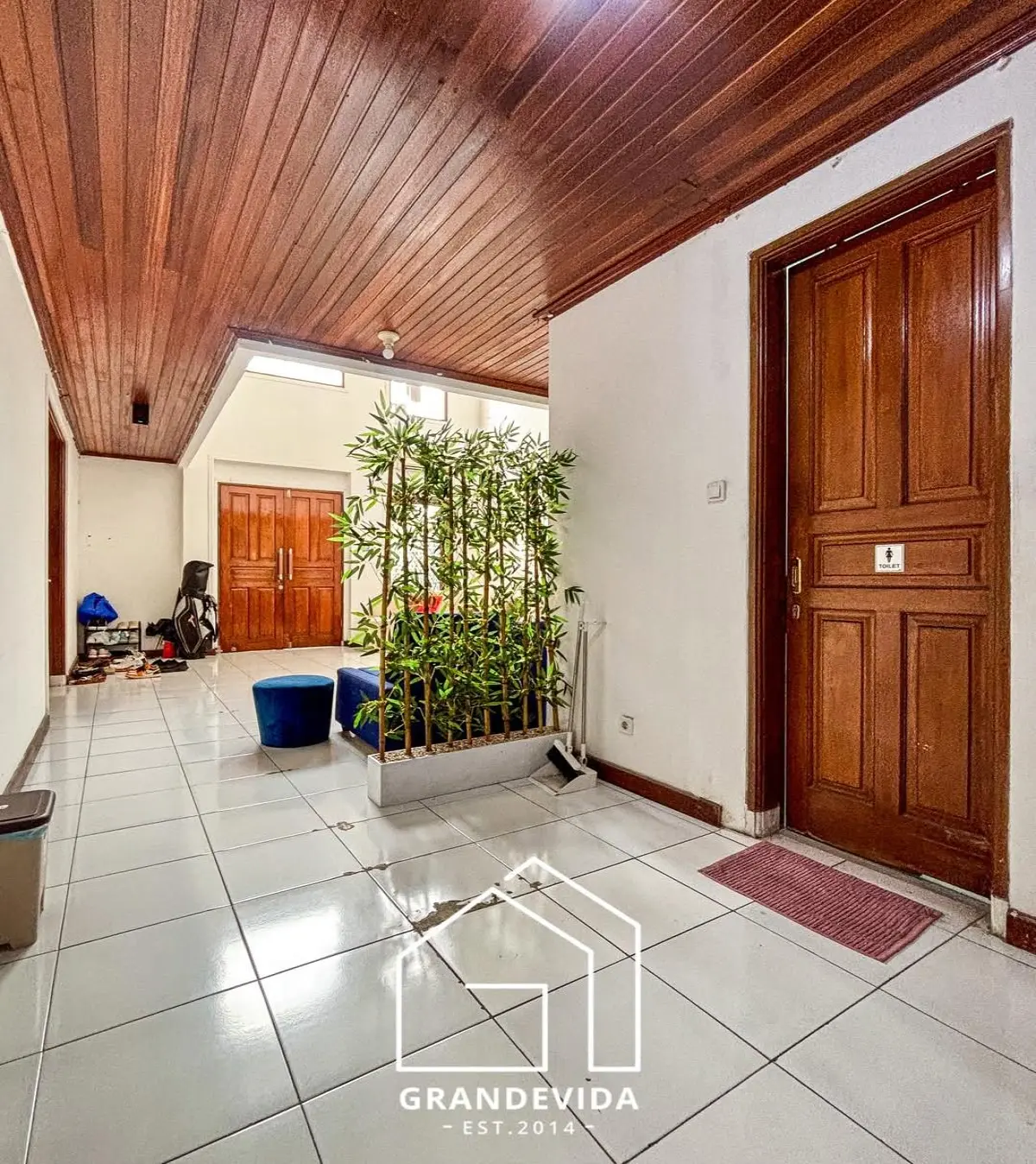 Rumah Dijual Pondok Indah Dekat PIM 3,5 Lantai LT 165 m² LB 200 m² – Rp7,8 M