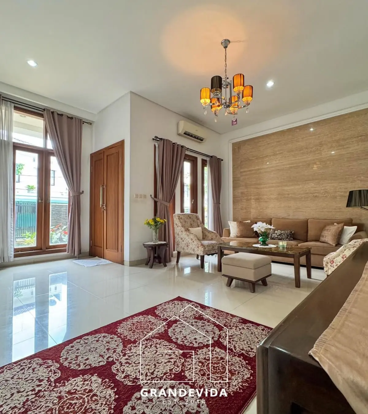 Rumah Dijual Pondok Indah dalam Komplek Besar 2,5 Lantai LT 153 m² – Rp8,3 M