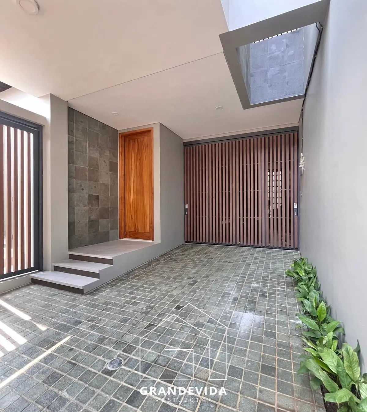 Rumah Baru Dijual Pondok Indah 3 Lantai LT 120 m² LB 280 m² – Rp8,8 M