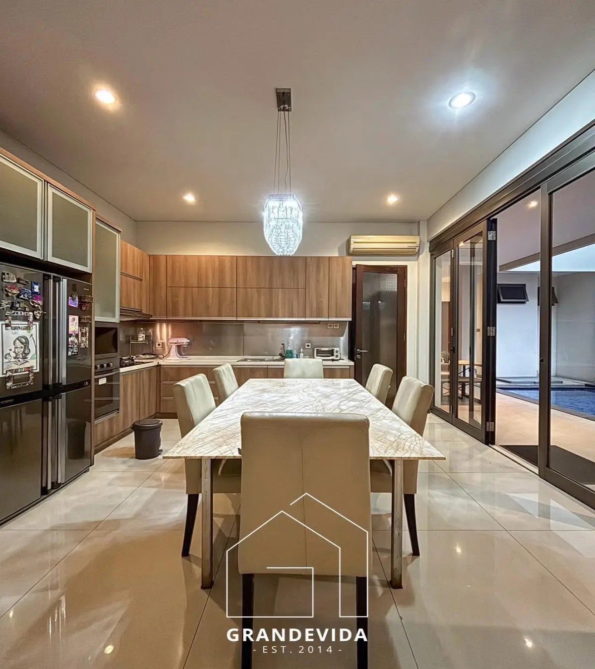 Rumah Dijual Pondok Indah Private Pool LT 250 m² – Harga Turun Rp12 M
