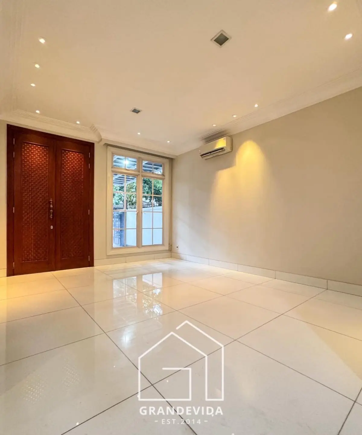 Rumah Dijual Pondok Indah Siap Huni LT 200 m², 5 KT, SHM – Rp14 M