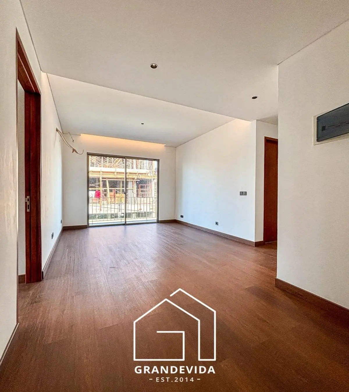 Rumah Brand New Modern Tropis Dijual di Pondok Indah – LT 357 m², Private Pool