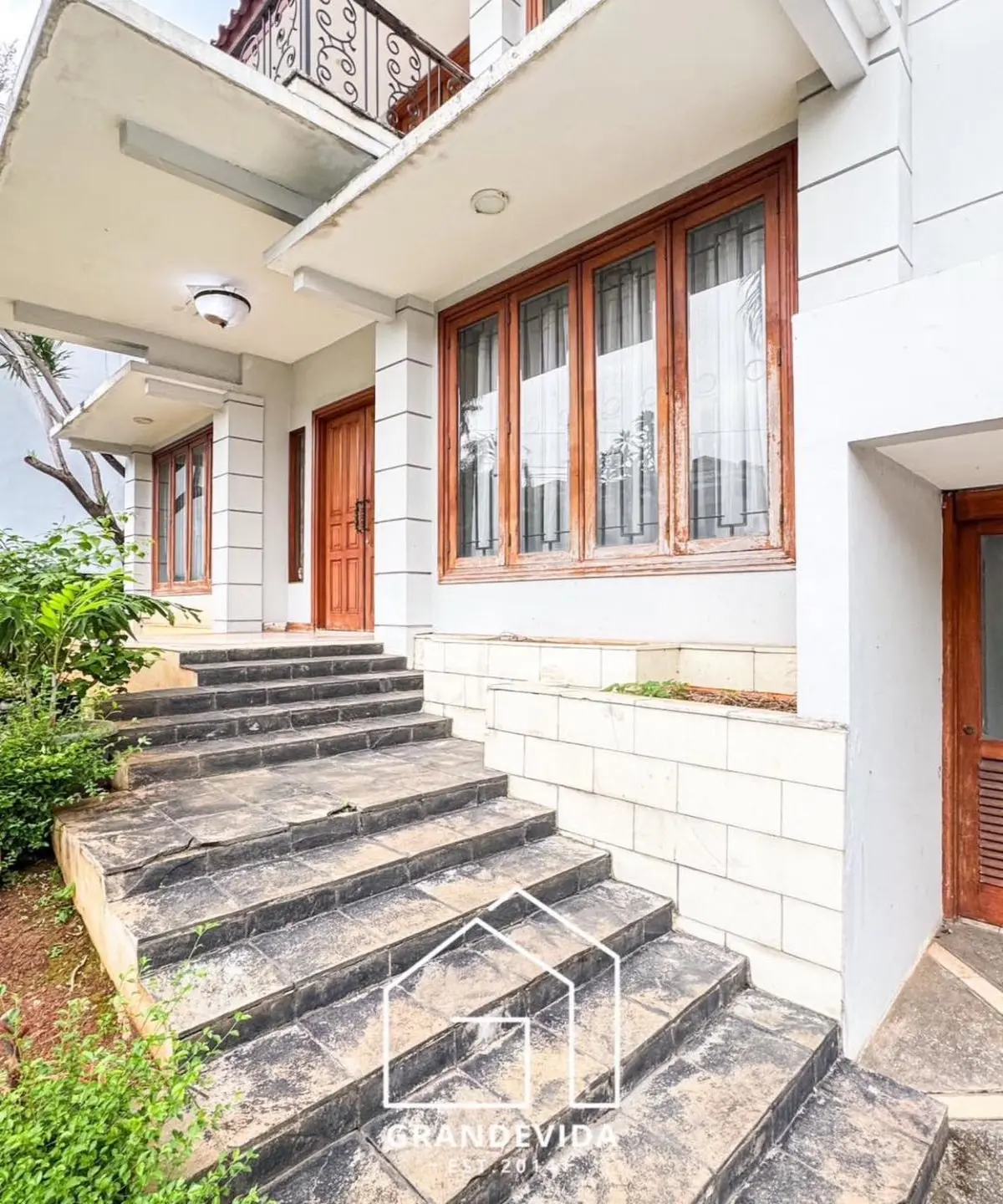 Rumah Mewah Dijual Pondok Indah dalam Komplek Elite | LT 462 m² | LB 608 m² | Pool | SHM