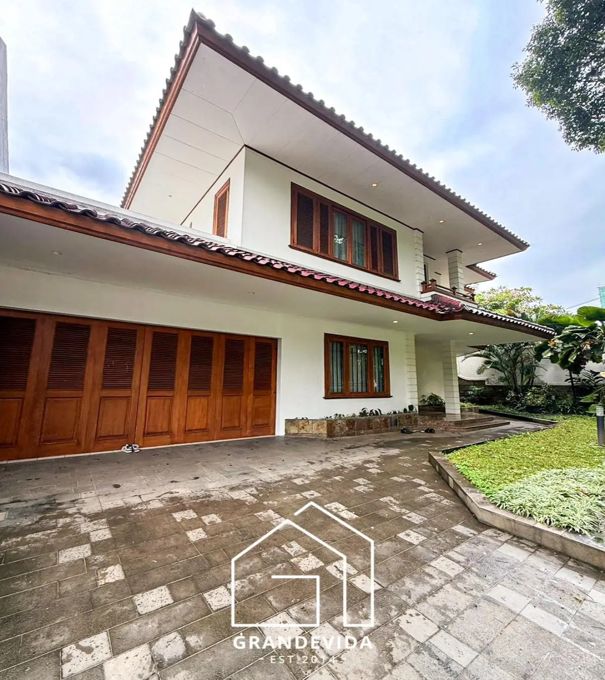 HOUSE FOR SALE / FOR RENT – PONDOK INDAH  EXCLUSIVE AREA | DEKAT BUKIT GOLF | HALAMAN LUAS | PRIVATE SWIMMING POOL