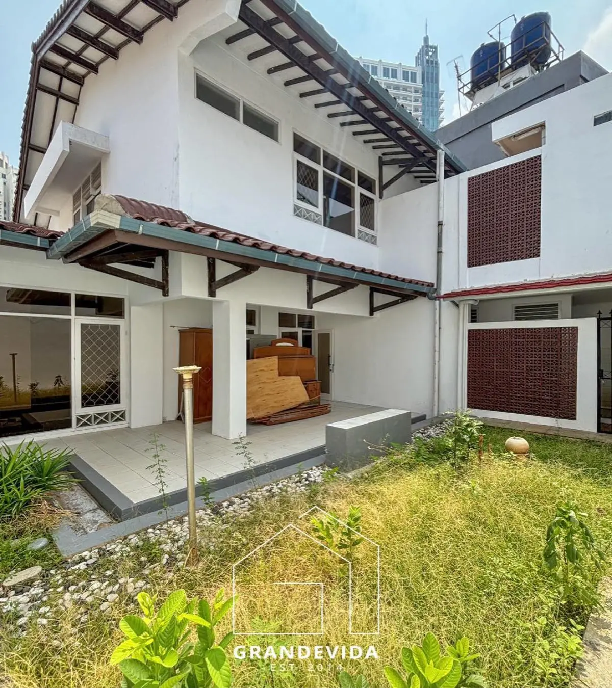 Rumah Lama untuk Renovasi / Bangun Ulang di Kebayoran Baru – LT 314 m²